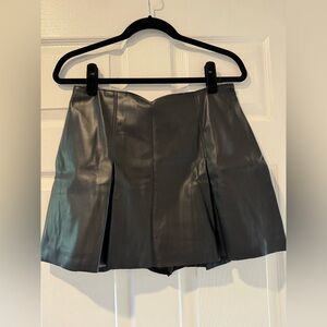 Abercrombie Pleated Leather Skirt size Medium